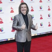 Luis Cobos en la alfombra roja de los Grammy Latinos 2018