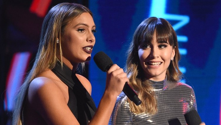 Aitana Ocaña y Lele Pons en los Grammy Latinos 2018