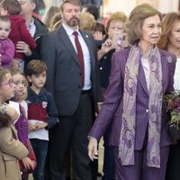 La Reina Sofía paseando por el Rastrillo Nuevo Futuro 2018