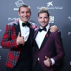 Jesús Vázquez y David Bisbal en la gala 'People in red' 2018