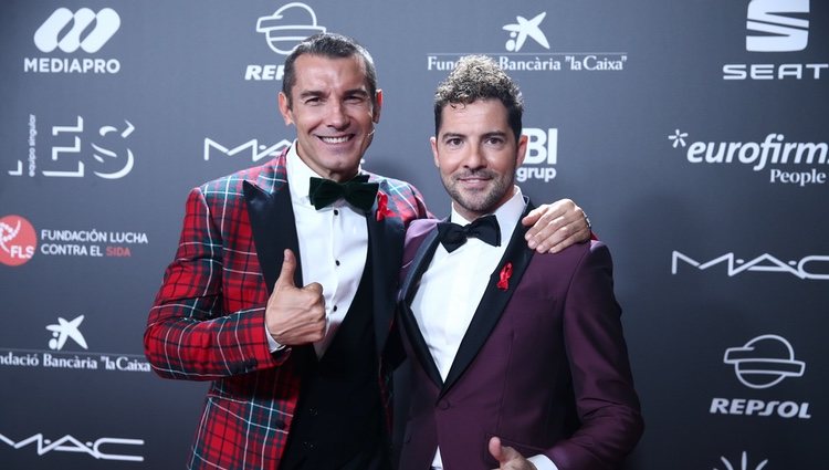 Jesús Vázquez y David Bisbal en la gala 'People in red' 2018