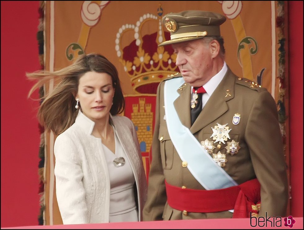 La Reina Letizia y el Rey Juan Carlos en el Día de la Hispanidad 2008