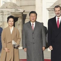 Los Reyes de España junto al Presidente de China y su esposa en el Palacio Real de Madrid