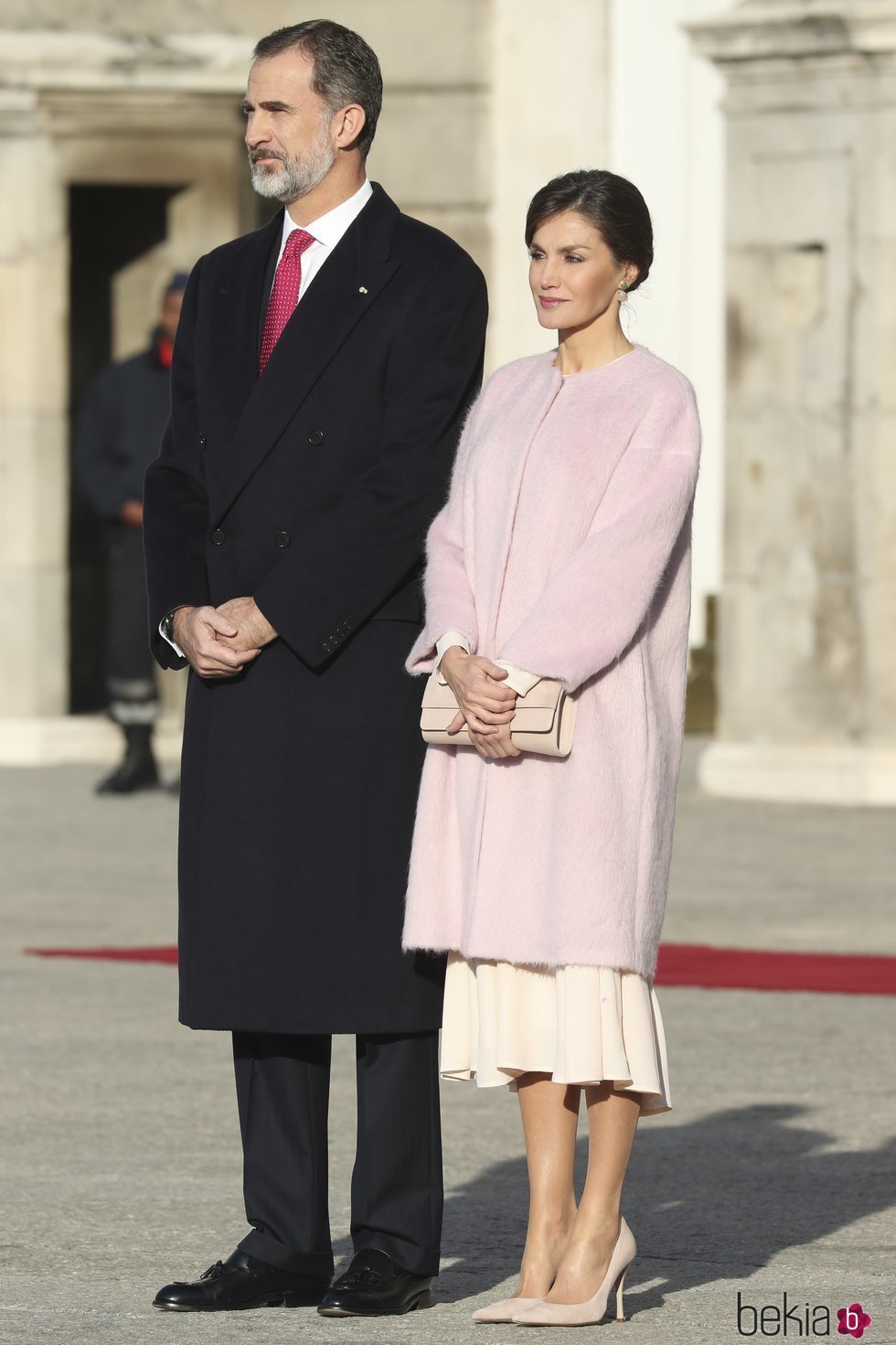 Los Reyes de España durante el recibimiento al Presidente de China en el Palacio Real de Madrid