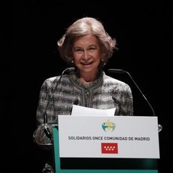 La Reina Sofía leyendo su discurso en los Premios Especial Solidarios ONCE 2018