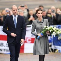 Los Duques de Cambridge durante un homenaje en Leicester