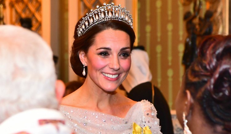 Kate Middleton con la Cambridge Lover's Knot Tiara en la recepción al Cuerpo Diplomático