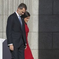Los Reyes Felipe y Letizia a su llegada al acto por el 40 aniversario de la Constitución