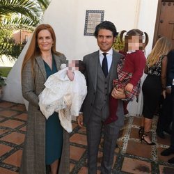 Olivia de Borbón y Julián Porras en el bautizo de su segundo hijo