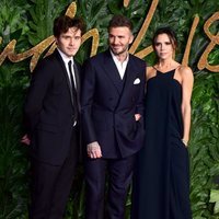 Brooklyn, David y Victoria Beckham en los British Fashion Awards 2018