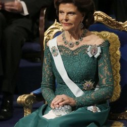 La Reina Silvia de Suecia en la gala de entrega de los Premios Nobel 2018