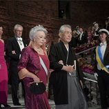 La Princesa Cristina de Suecia con uno de los galardonados en los Premios Nobel 2018