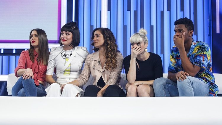 Sabela, Natalia, Julia, Alba Reche y Famous llorando en la gala 12 de 'OT 2018'