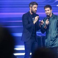 Pablo Alborán y Roberto Leal en la gala final de 'OT 2018'