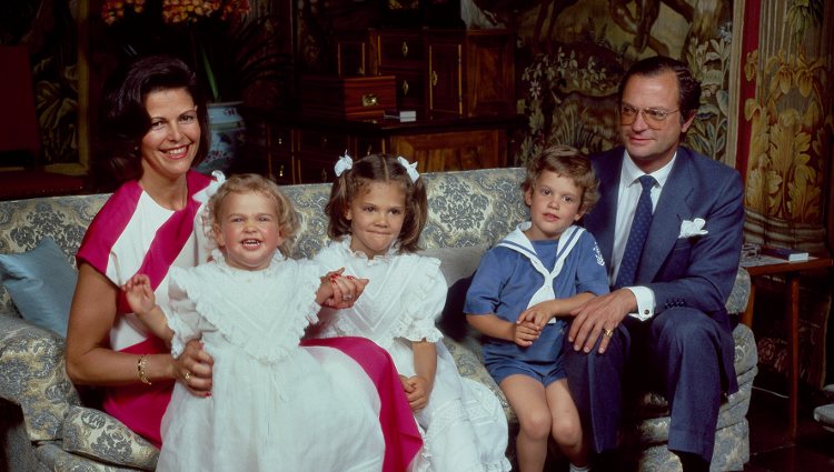Los Reyes de Suecia junto a sus hijos Victoria, Carlos Felipe y Magdalena