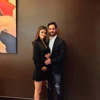 Sara Sálamo e Isco Alarcón anunciando que van a ser padres