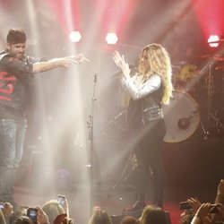 Pablo López y Miriam Rodríguez cantan 'No'