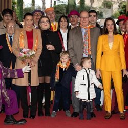 Estefanía de Mónaco junto a sus hijas, el Príncipe Alberto y los Príncipes Jacques y Gabriella en el 43º Festival Internacional de Circo de Montecarlo