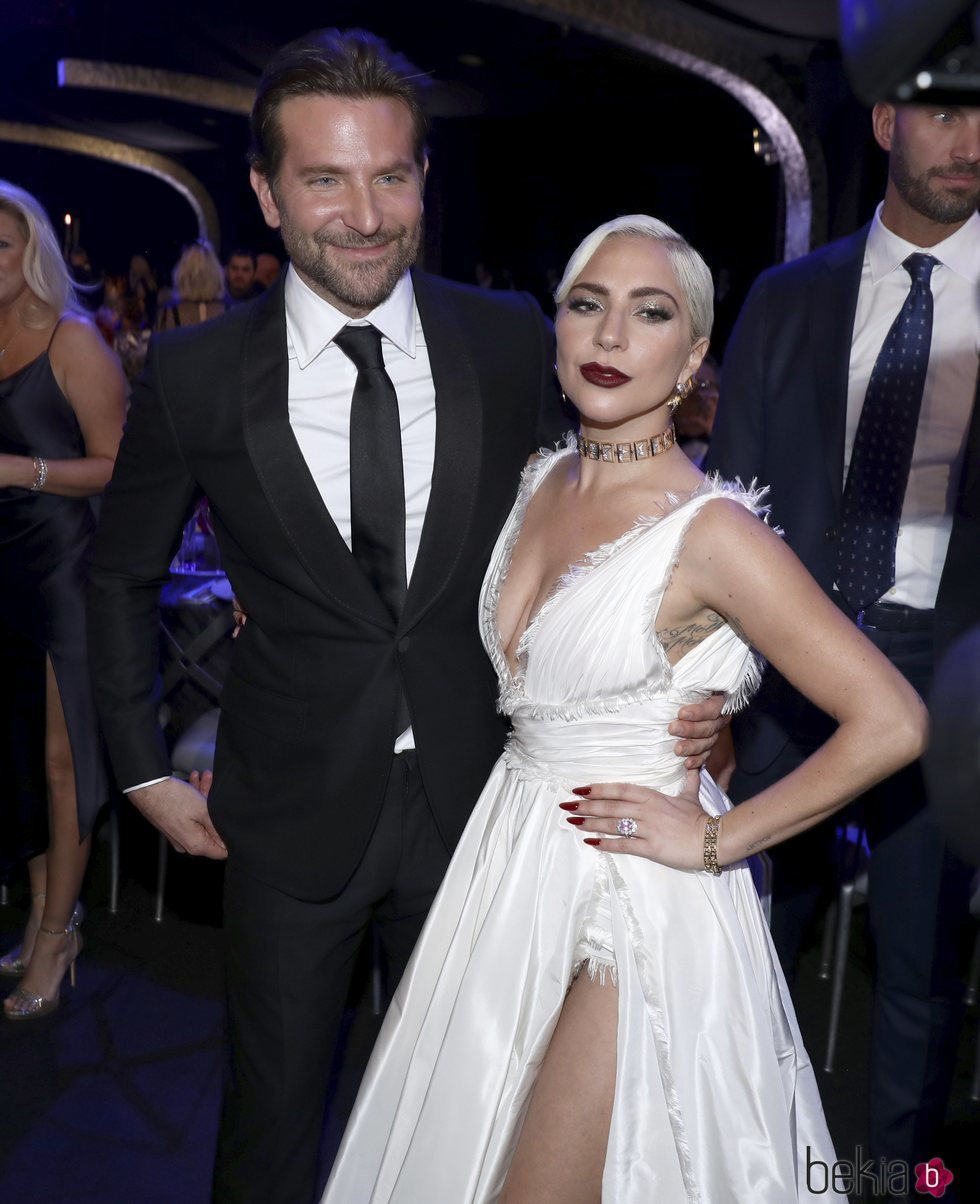 Bradley Cooper y Lady Gaga durante la gala de los SAG 2019