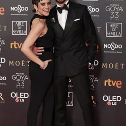 María y Paco León en la alfombra roja de los Premios Goya 2019