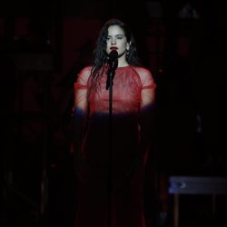Rosalía actuando en la gala de los Premios Goya 2019