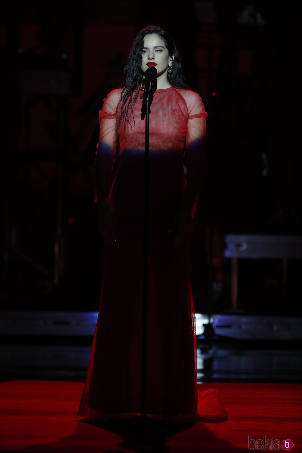 Rosalía actuando en la gala de los Premios Goya 2019
