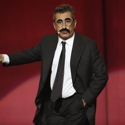 Andreu Buenafuente como si fuera Groucho Marx en los Premios Goya 2019