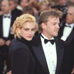 Julia Roberts y Kiefer Sutherland en los Academy Awards