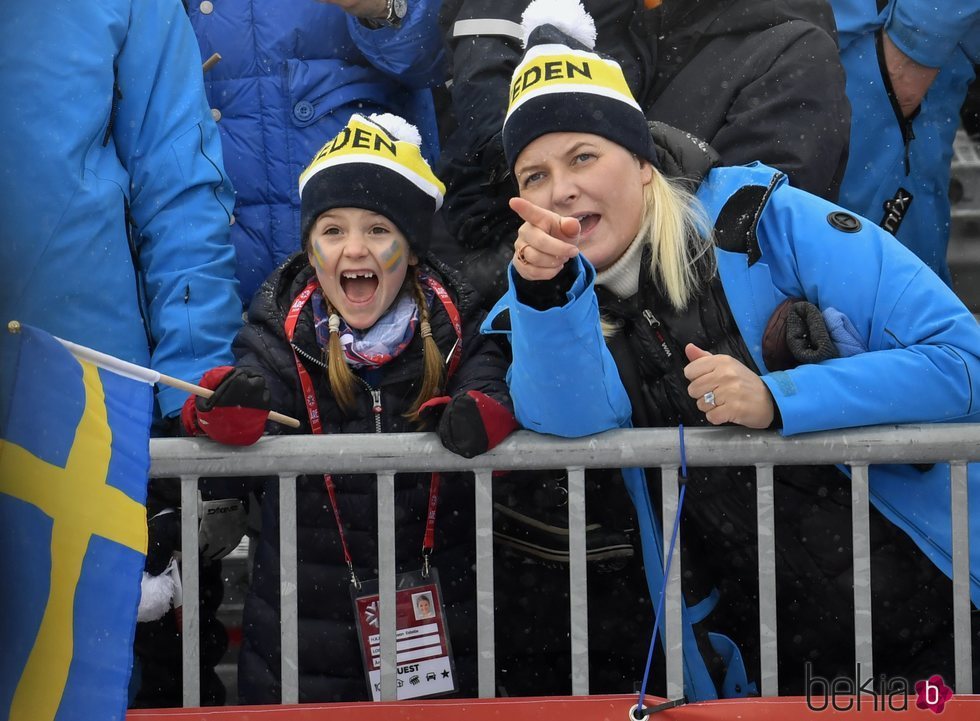 La Princesa Mette-Marit y la Princesa Estela de Suecia en los Campeonatos del Mundo de Esquí Alpino 2019
