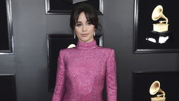 Camila Cabello en la alfombra roja de los Grammy 2019