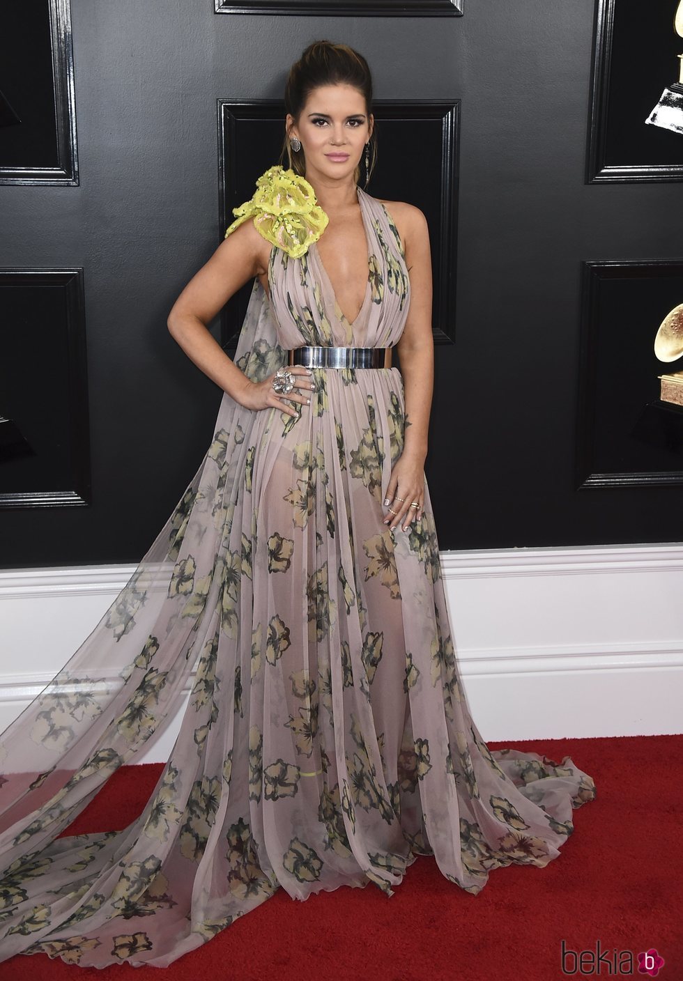 Maren Morris en la alfombra roja de los Grammy 2019