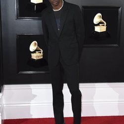 Travis Scott en la alfombra roja de los Grammy 2019