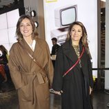 Nagore Robles y Sandra Barneda juntas de la mano