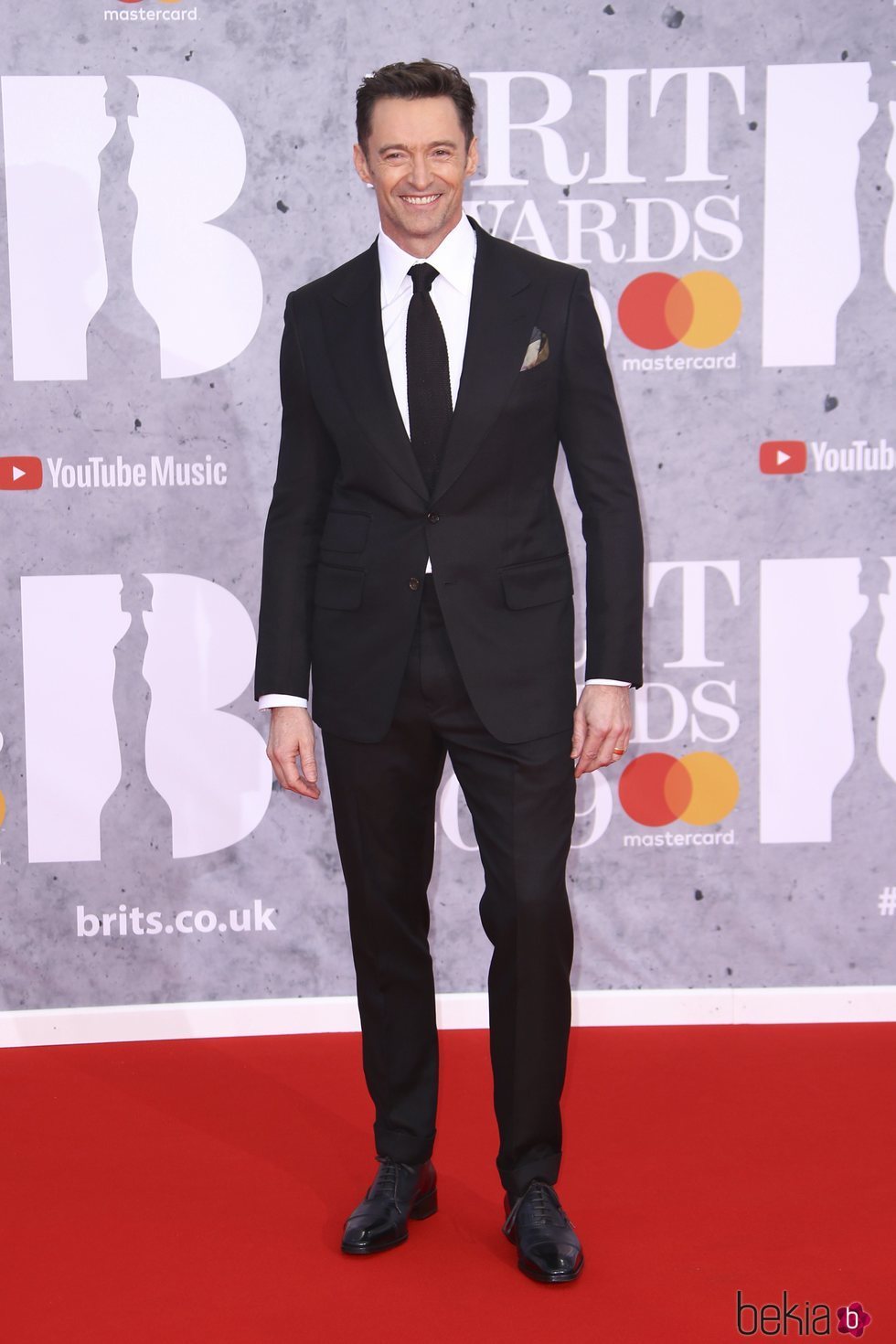 Hugh Jackman en la alfombra roja de los Brit Awards 2019