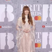 Florence Welch en la alfombra roja de los Brit Awards 2019