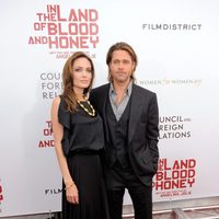 Angelina Jolie presenta con Brad Pitt 'In the Land of Blood and Honey' en Nueva York