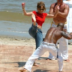 Jennifer Lopez practica capoeira en Uruguay
