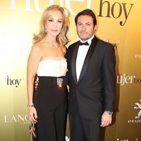 Carmen Lomana y Albert Castillón en los Premios Mujer Hoy 2011