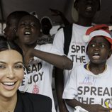 Kim Kardashian con los más desfavorecidos de Haití