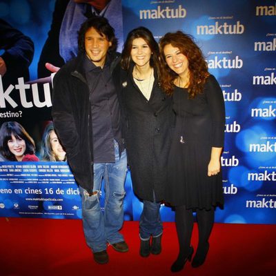 Sergio Peris Mencheta, Marta Solaz y Fátima Baeza en el estreno de 'Maktub'