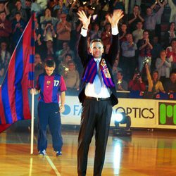 Iñaki Urdangarín en su despedida como jugador de balonmano en 2001