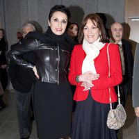 Luz Casal y Carmen Maura en la entrega de los Premios de Cultura de Madrid