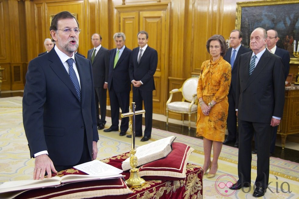 Mariano Rajoy jura como presidente del Gobierno ante los Reyes Juan Carlos y Sofía