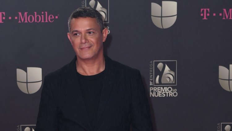 Alejandro Sanz en los premios Lo Nuestro 2019