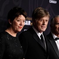Robert Redford con algunos compañeros en la gala de los Premios César 2019