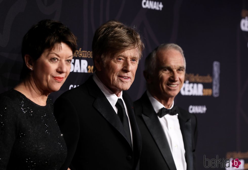 Robert Redford con algunos compañeros en la gala de los Premios César 2019