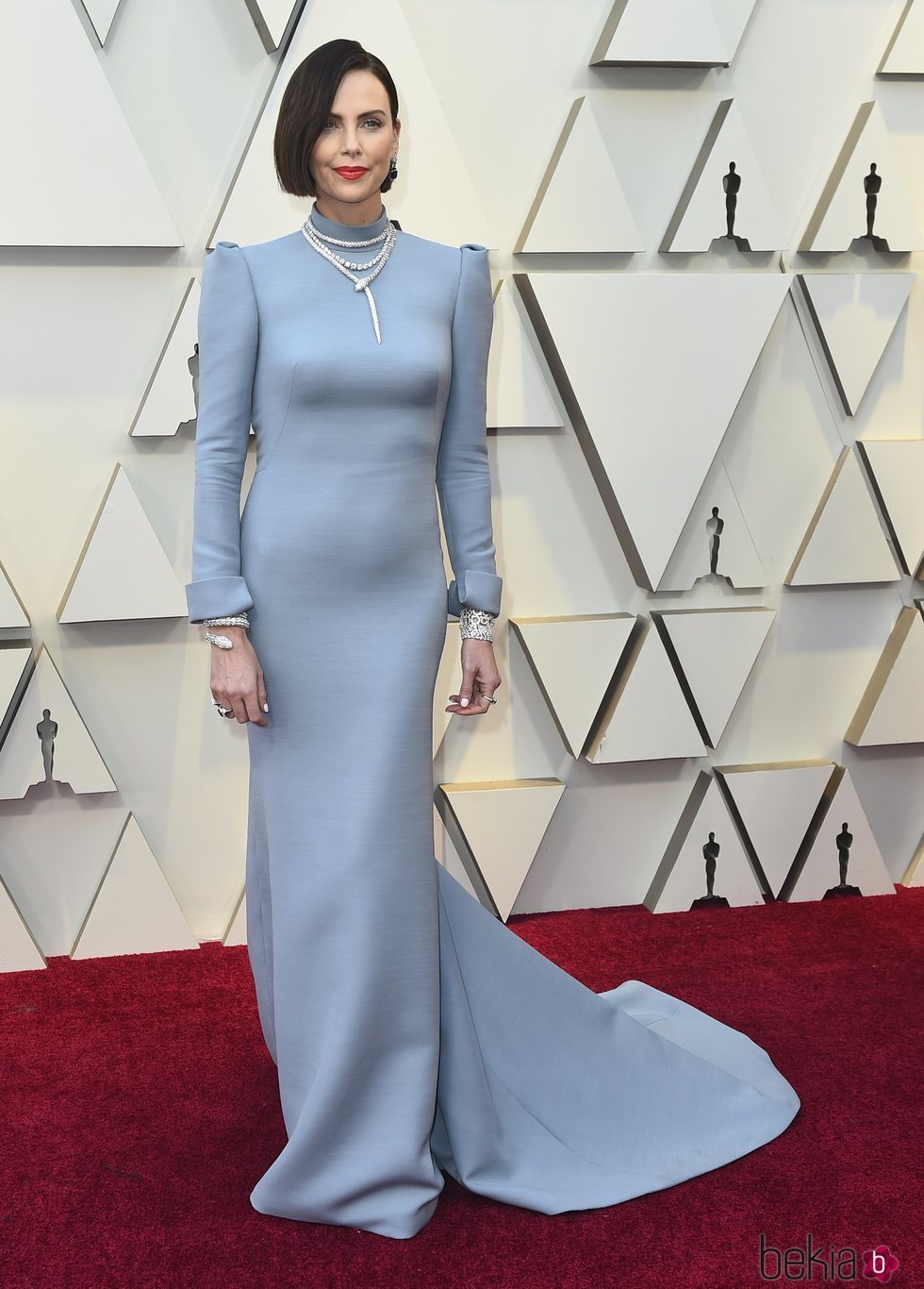 Charlize Theron en la alfombra roja de los Premios Oscar 2019