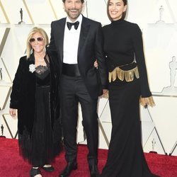 Gloria Campano, Bradley Cooper e Irina Shayk en la alfombra roja de los Premios Oscar 2019