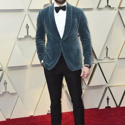 Chris Evans en la alfombra roja de los Premios Oscar 2019