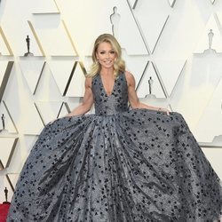 Kelly Ripa en la alfombra roja de los Premios Oscar 2019